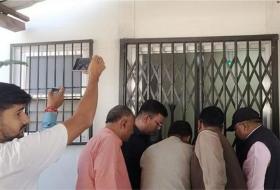 मधेशको मुख्यमन्त्री कार्यालयमा तोडफोड र नाराबाजी